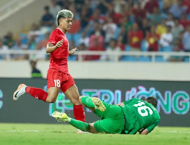 TRỰC TIẾP bóng đá Việt Nam vs Nga (0-1): Văn Lâm thủng lưới - Ảnh 10.